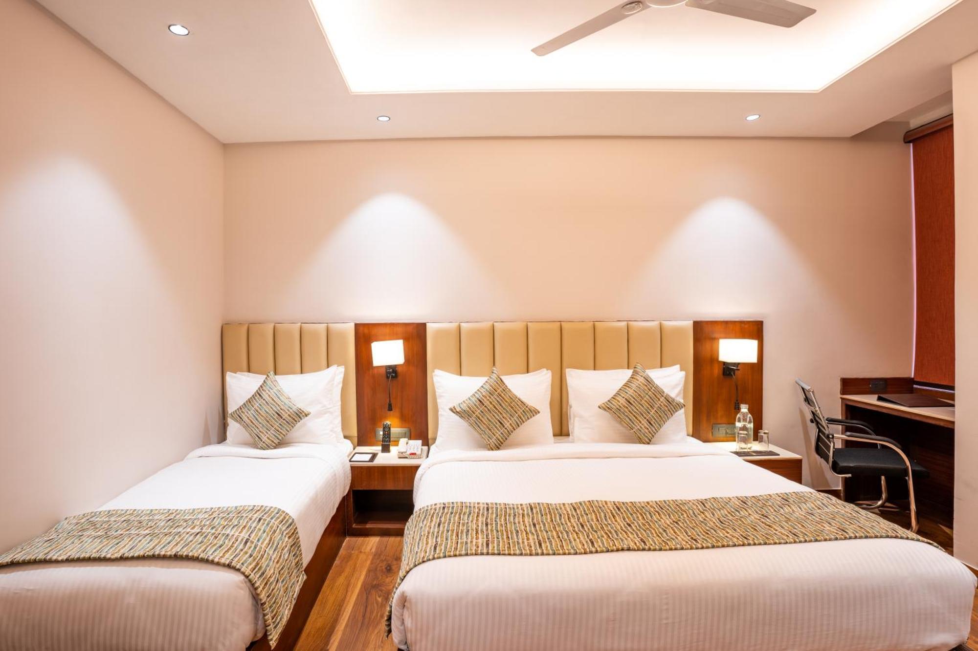 Regenta Place Raaj Agra, Tajganj Agra  Dış mekan fotoğraf
